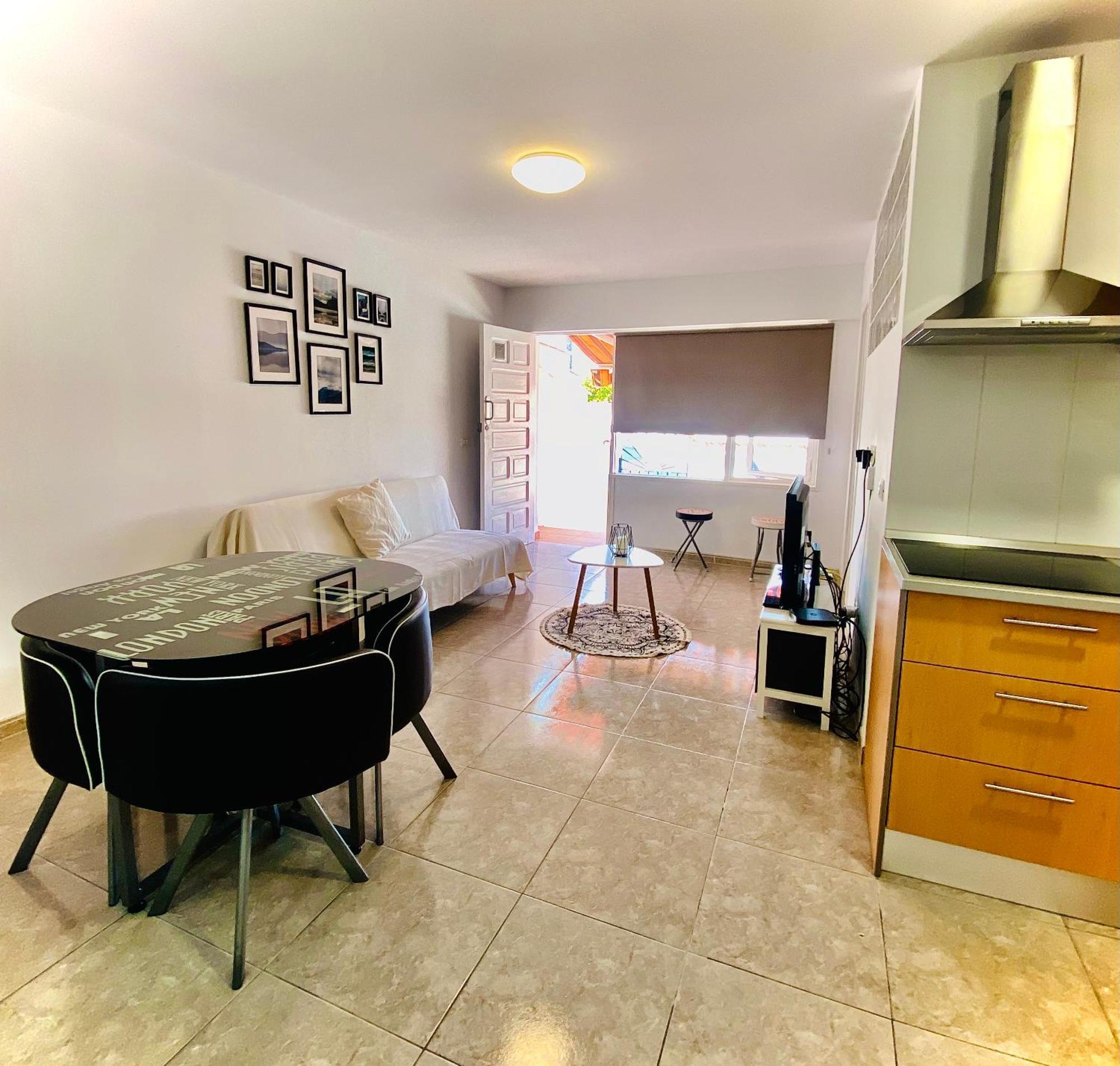 דירות לוס ריאלחוס Sunset House מראה חיצוני תמונה
